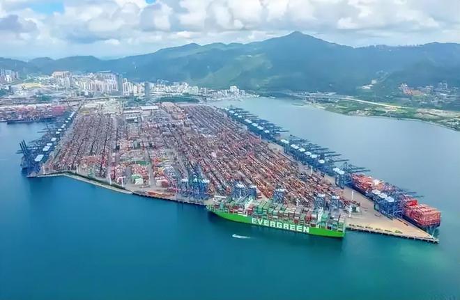 长荣海运 巨额利润与地缘争议的交织航迹